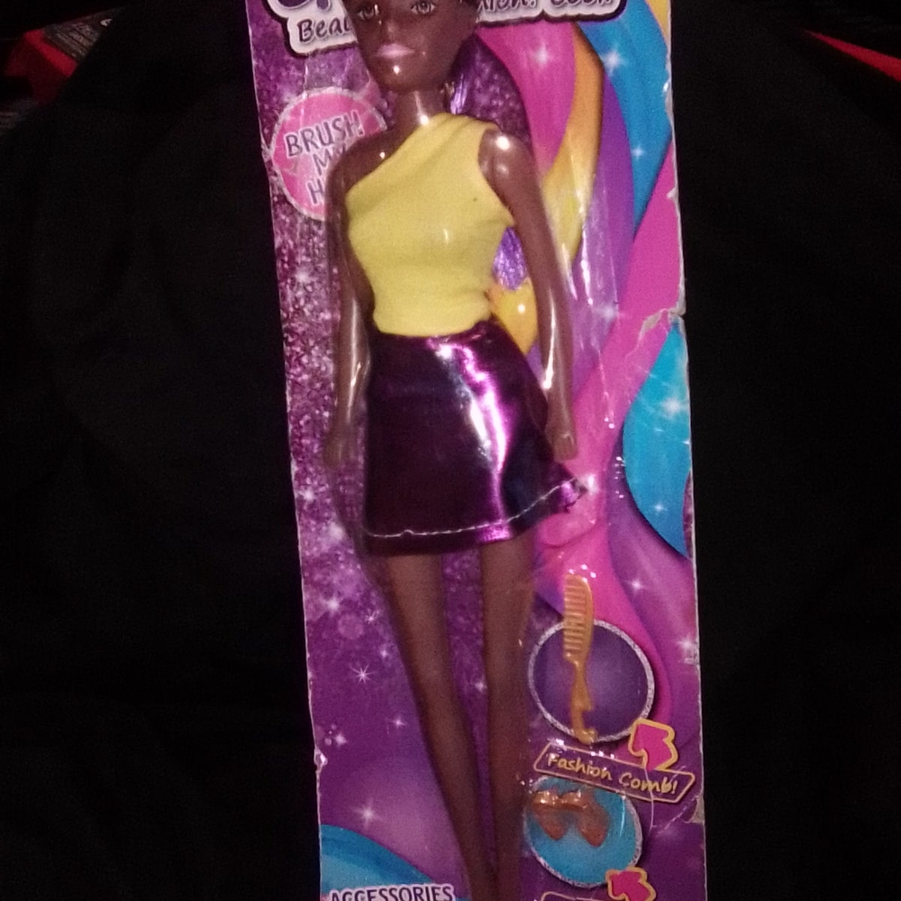 Chic Dolls Bundle Of 2